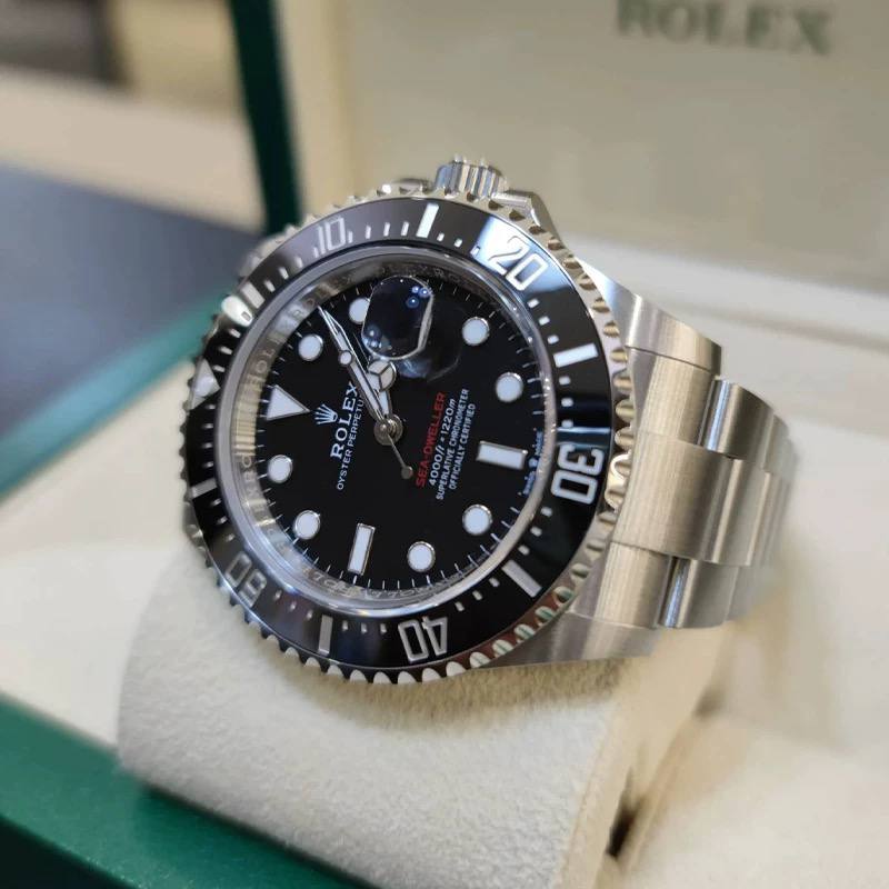 Rolex Oyster Perpetual Sea-Dweller in Oystersteel, with a black Cerachrom ceramic bezel and an Oyster bracelet